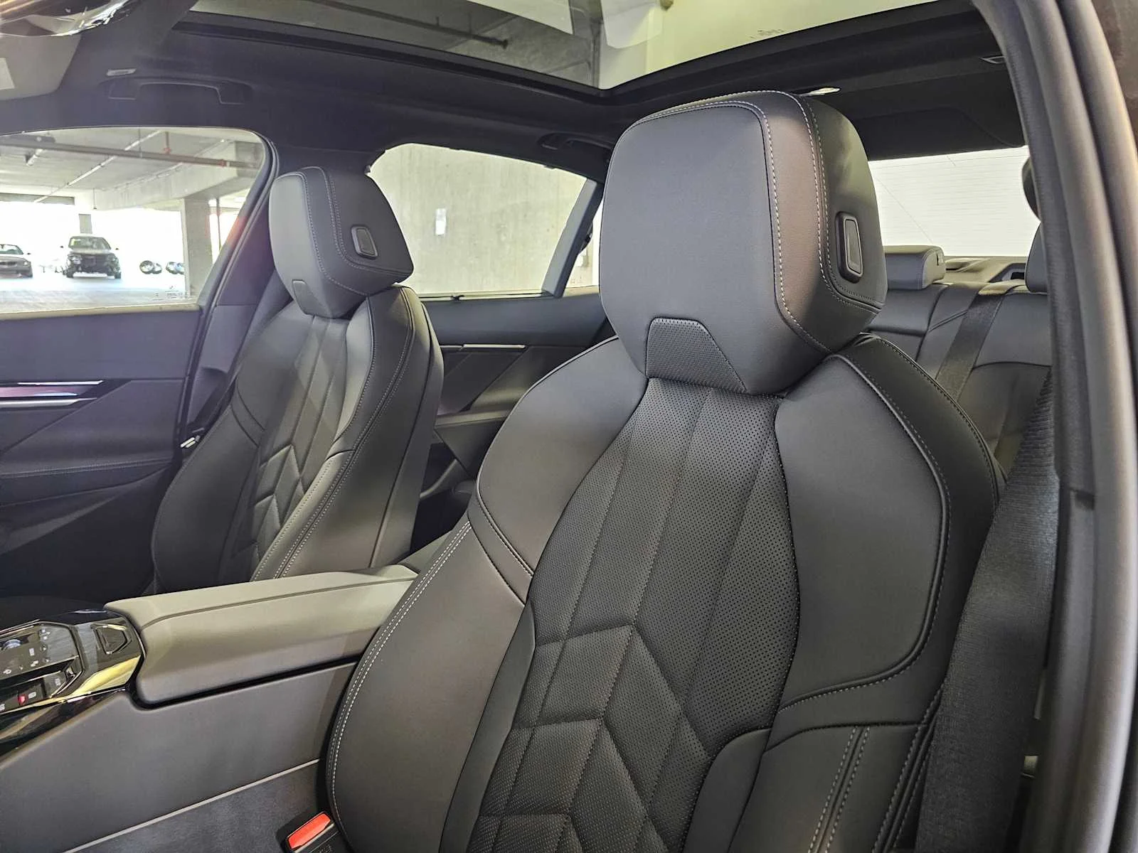 New 2027 Dark Graphite Metallic BMW xDrive image 22