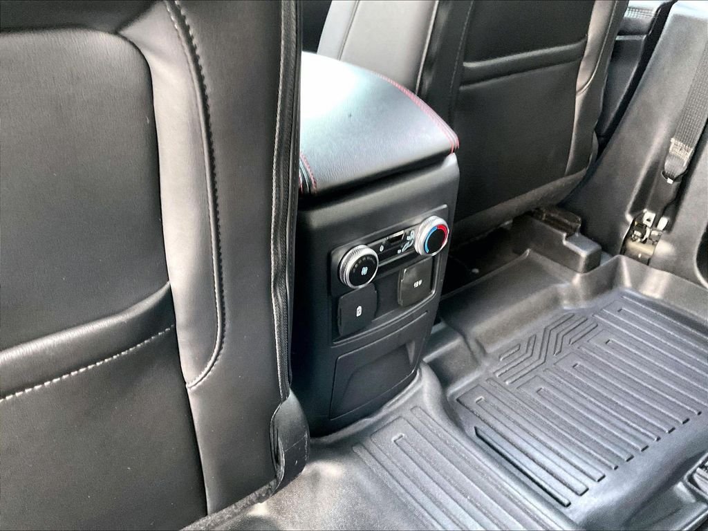 Used 2022 Black Ford XLT image 29