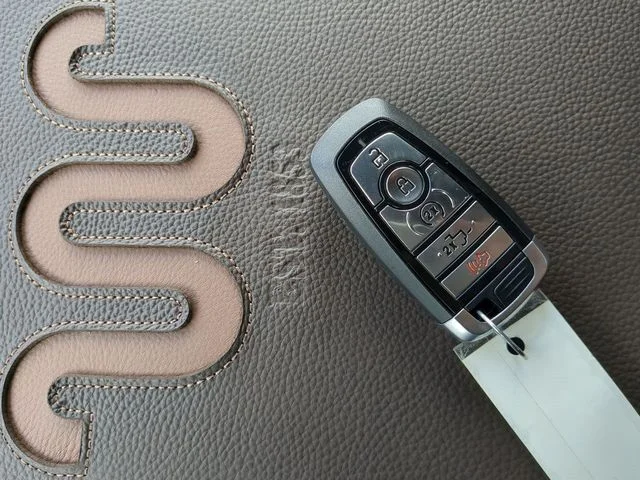 New 2026 Gray Ford King Ranch image 29