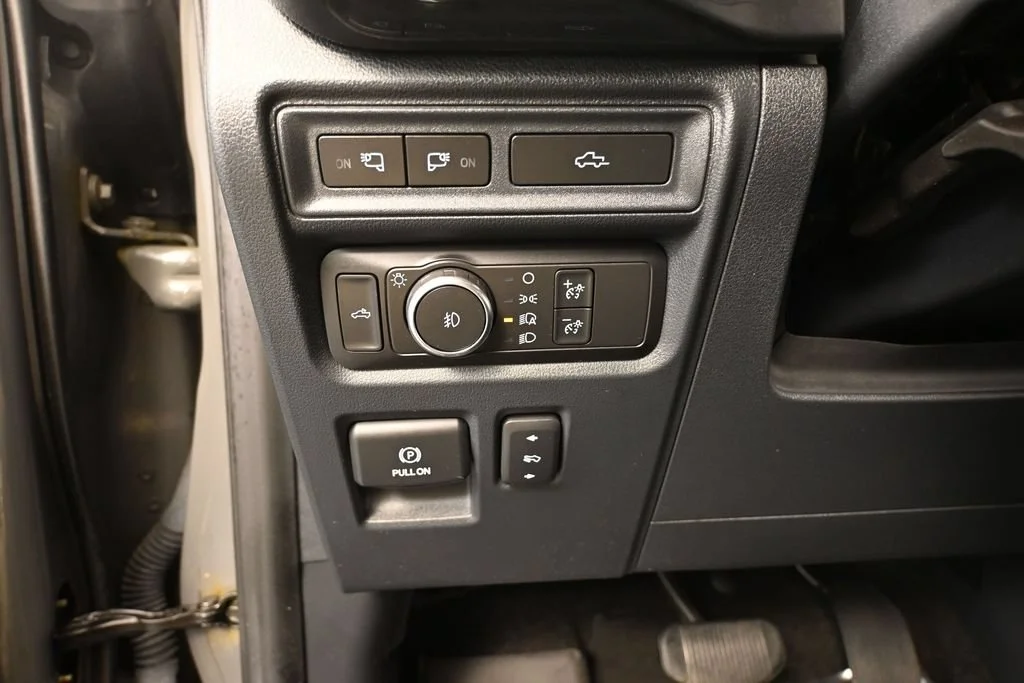Used 2021 Gray Ford XLT image 24