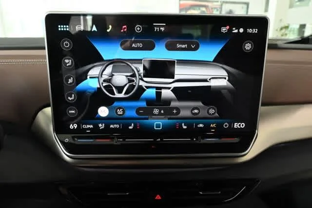 New 2026 Opal White Pearl Volkswagen Pro image 8