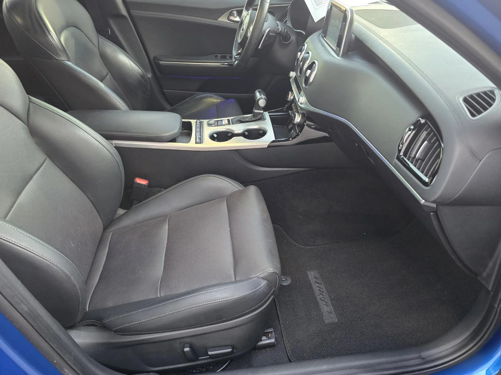 Used 2019 Micro Blue Kia GT image 21