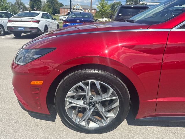 Used 2023 Red Hyundai SEL image 10