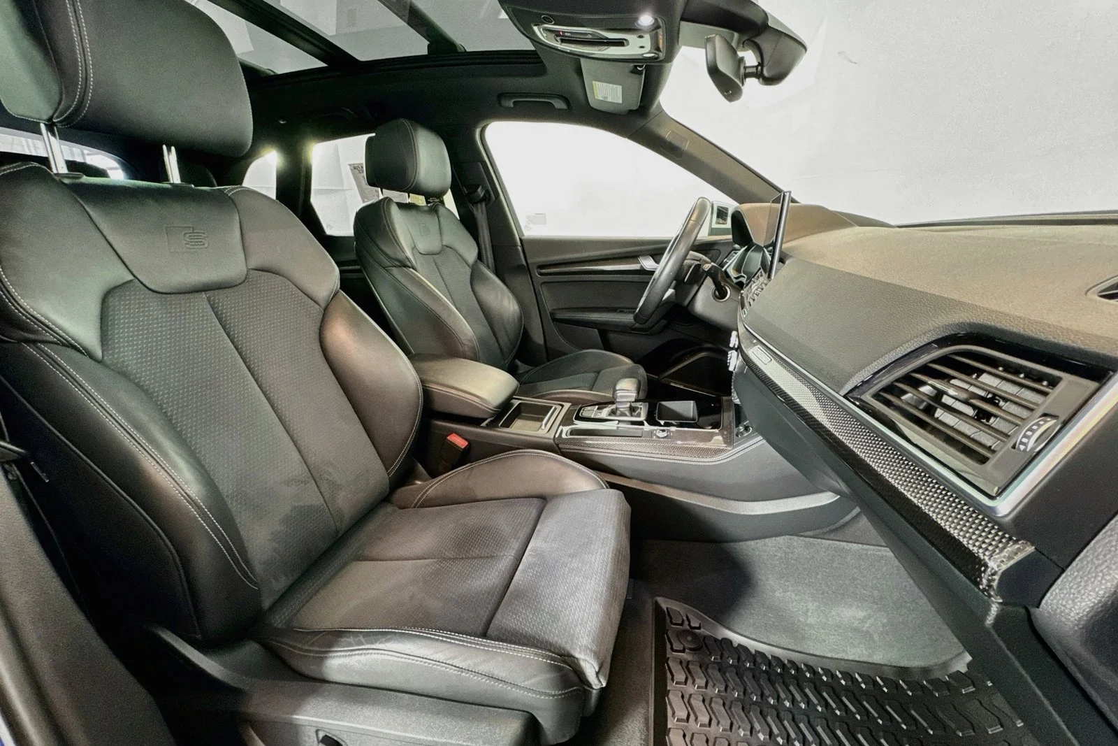 Used 2022 Blue Audi Premium Plus image 27
