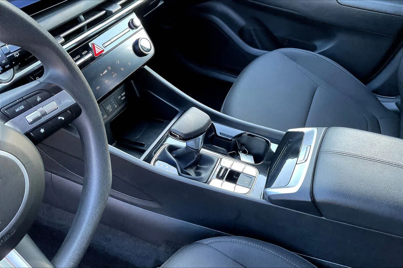 Used 2025 Atlantis Blue Hyundai SEL image 16