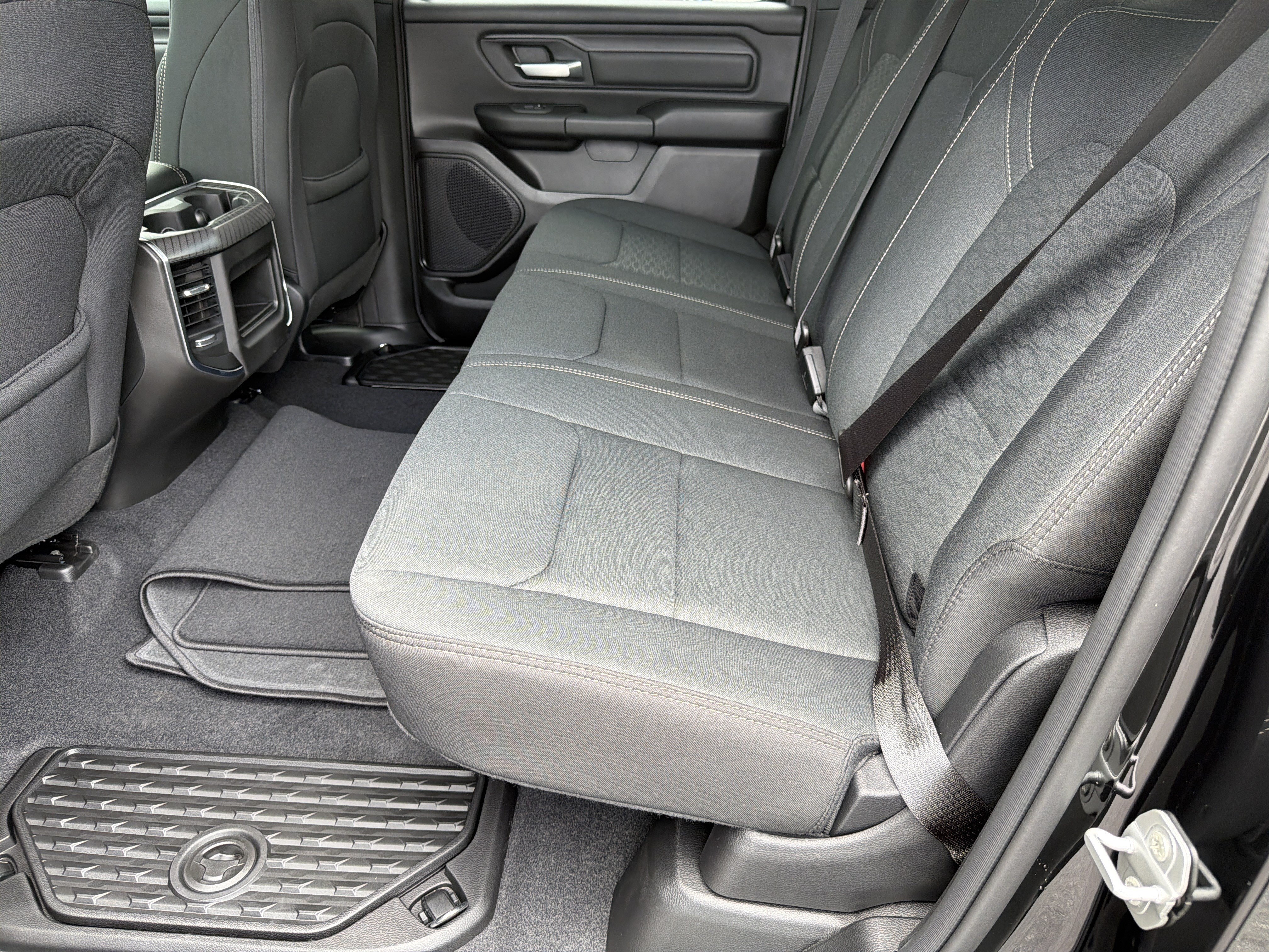 New 2026 Diamond Black Crystal Pearl-Coat Exterior Paint RAM Express image 24