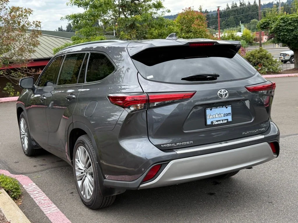 2022 Toyota Highlander Platinum - Photo 5