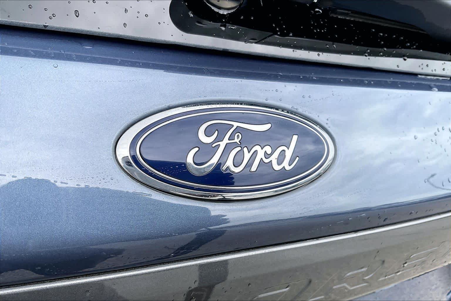Used 2021 Infinite Blue Metallic Tinted Clearcoat Ford XLT image 28