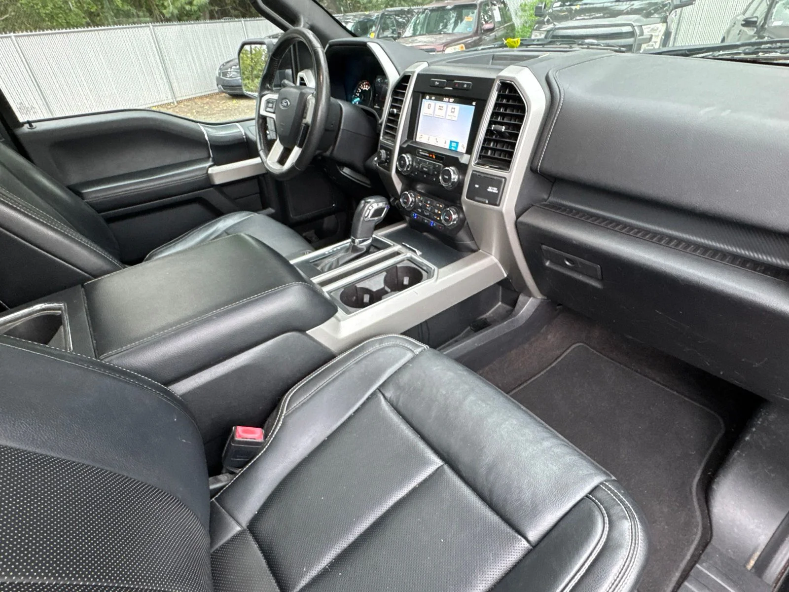 Used 2019 Agate Black Metallic Ford Lariat image 30