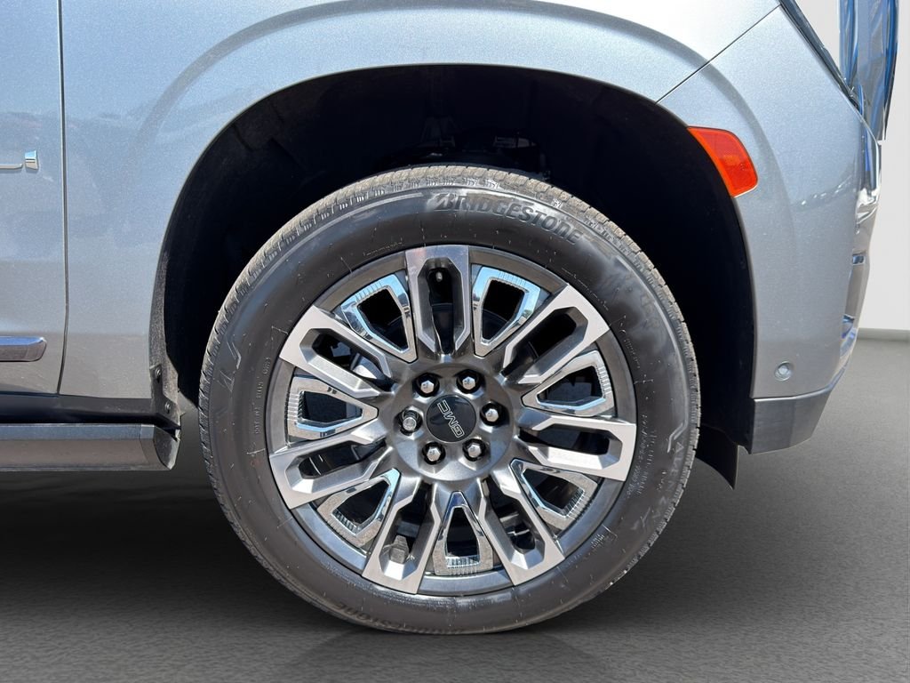 Used 2023 Silver GMC Denali Ultimate image 22