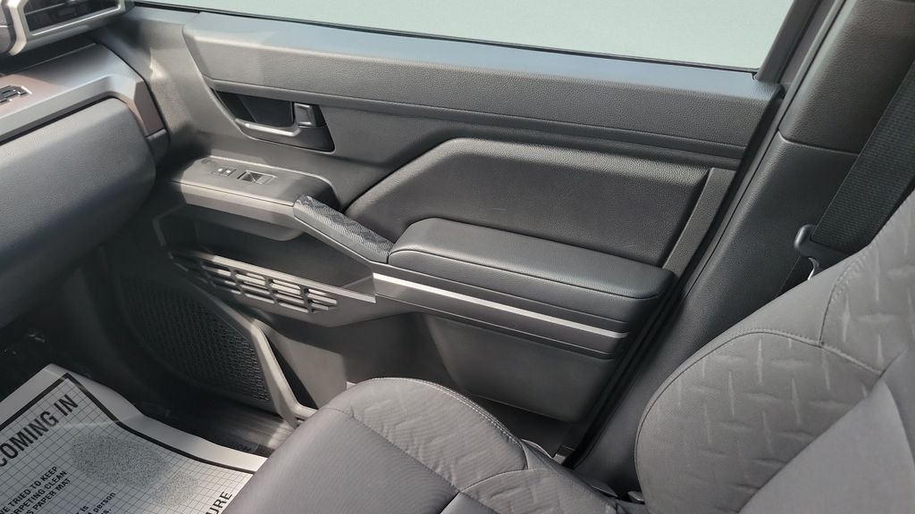 2024 Toyota Tacoma SR5 - Photo 13