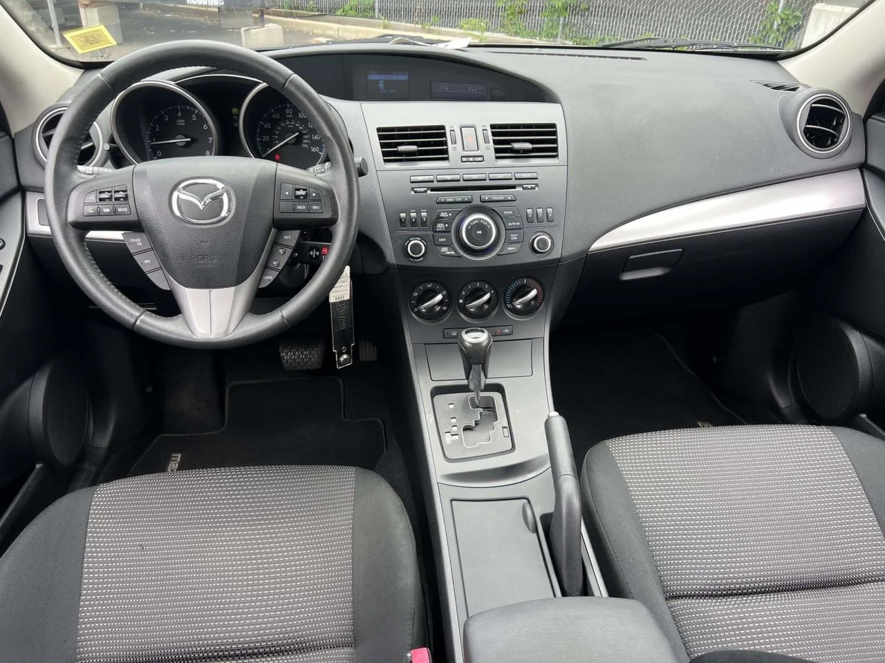 Used 2012 Graphite Mica Mazda i Touring image 17
