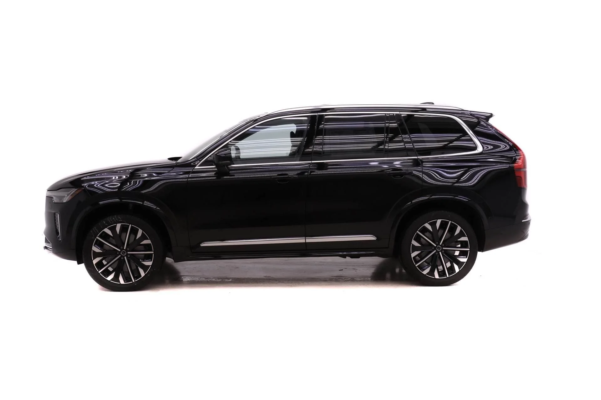 New 2026 Onyx Black Volvo Ultra image 3