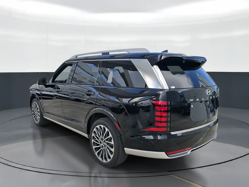 New 2027 Black Hyundai SEL image 4
