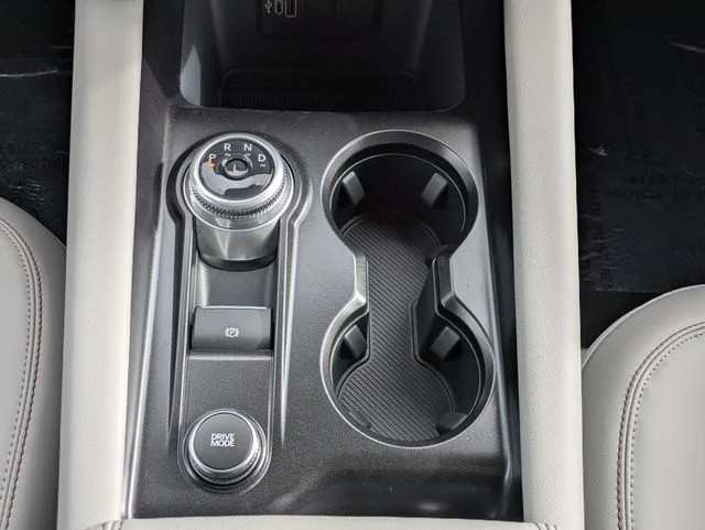 New 2026 Space White Metallic Ford Active image 19