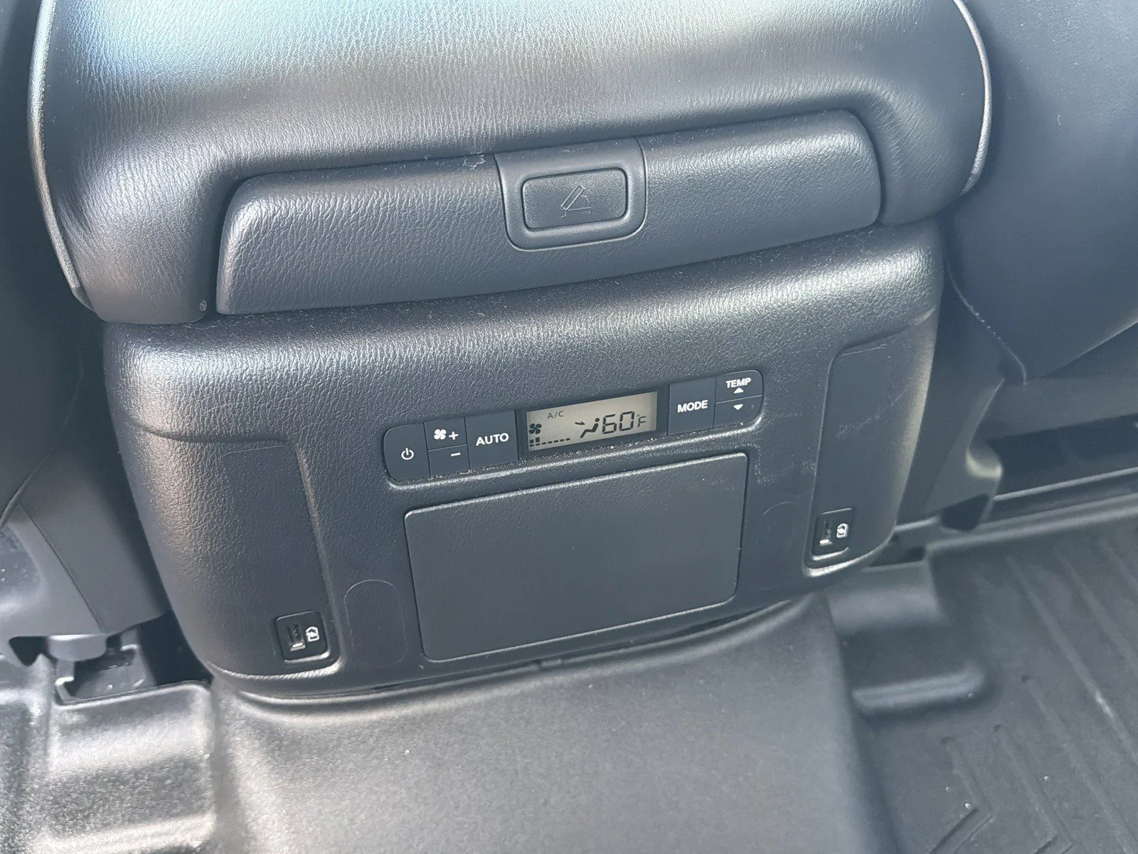 Used 2022 Gray INFINITI LUXE image 18