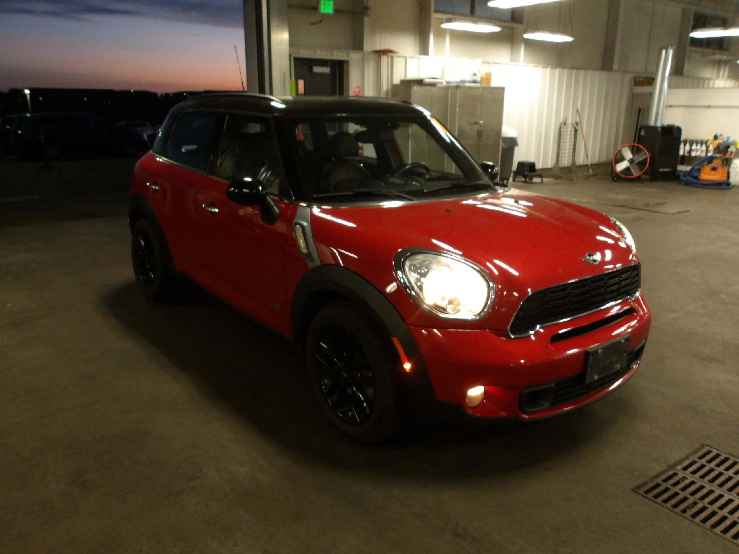 Used 2014 Blazing Red Metallic MINI S image 2