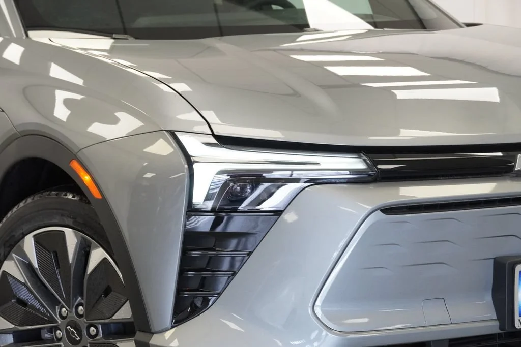 New 2026 Sterling Gray Metallic Chevrolet LT image 31