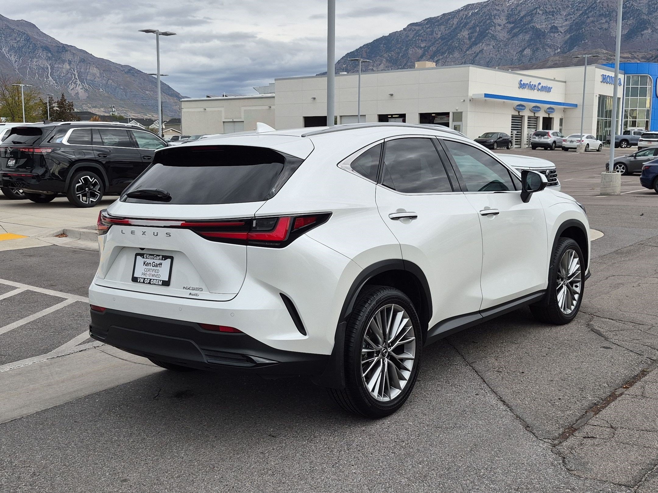 Used 2025 White Pearl Lexus NX 350 Premium image 3