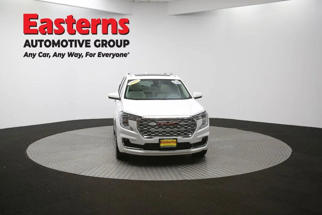 Used 2023 White GMC Denali image 52