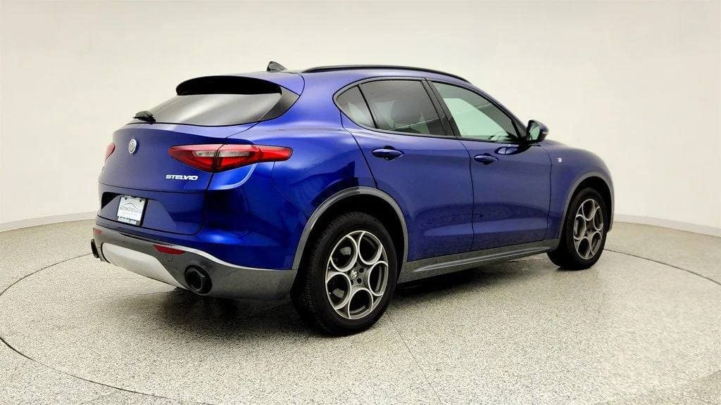 Used 2022 Anodized Blue Metallic Alfa Romeo Ti AWD image 5