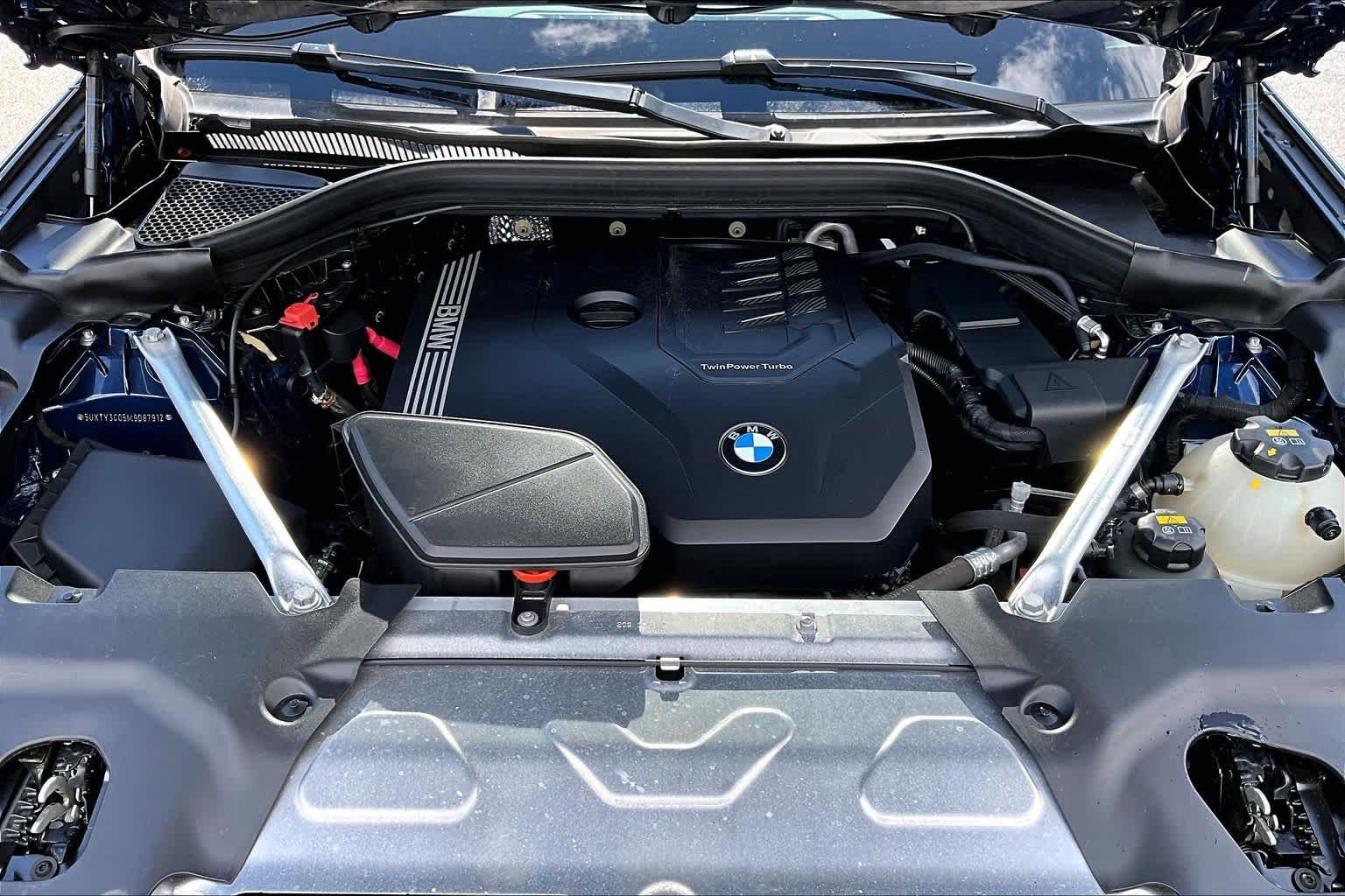 Used 2021 Phytonic Blue Metallic BMW sDrive30i image 32