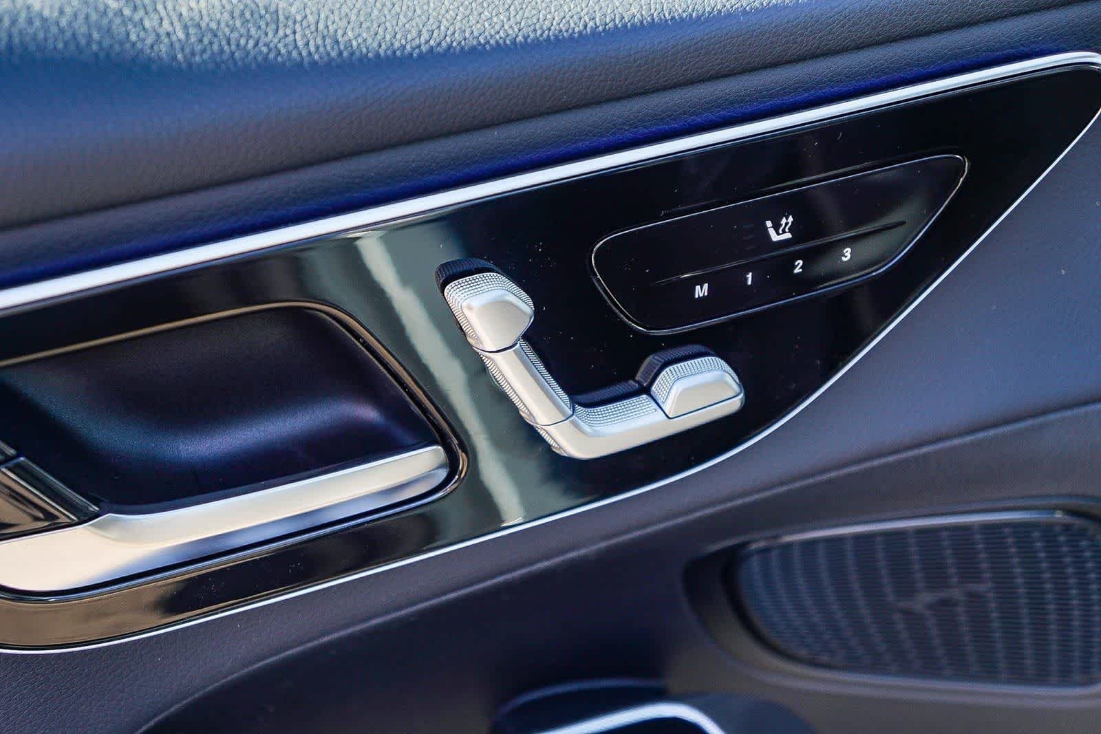 New 2026 Verde Silver Metallic Mercedes-Benz GLC 300 image 21