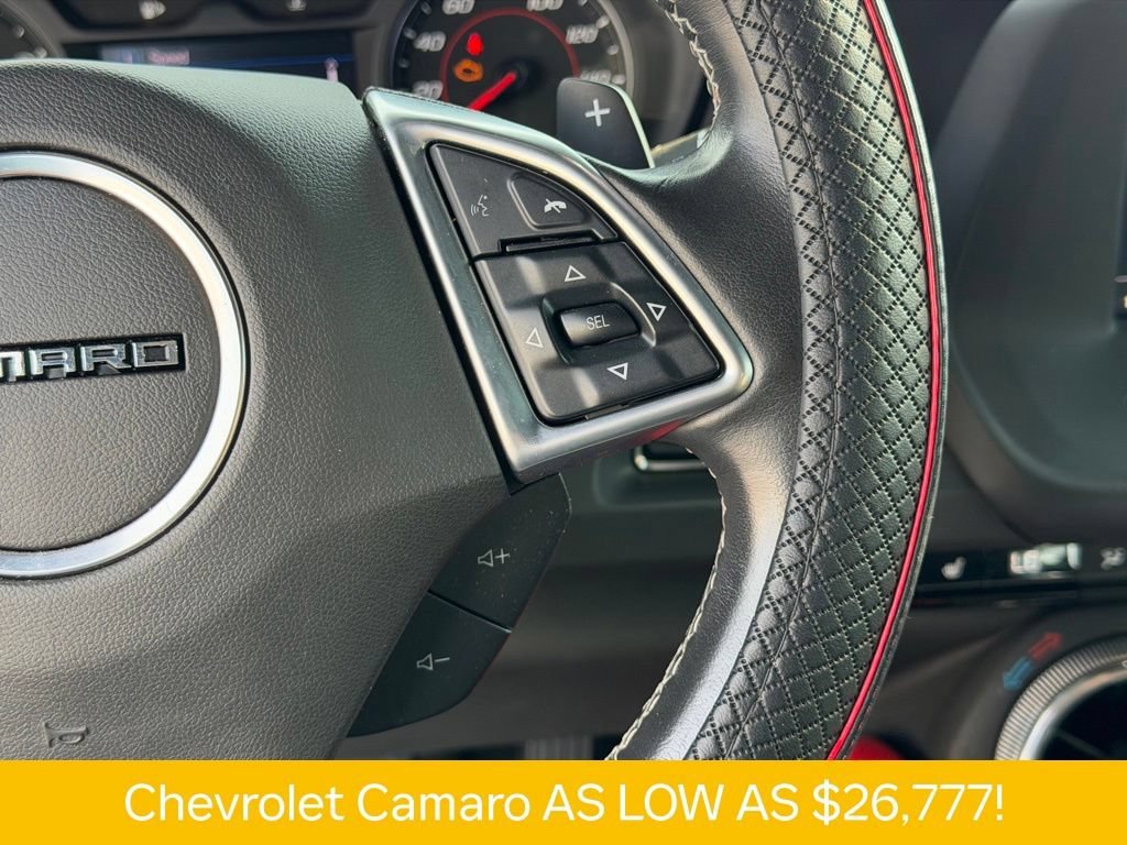 Used 2022 BLACK Chevrolet 2LT image 16