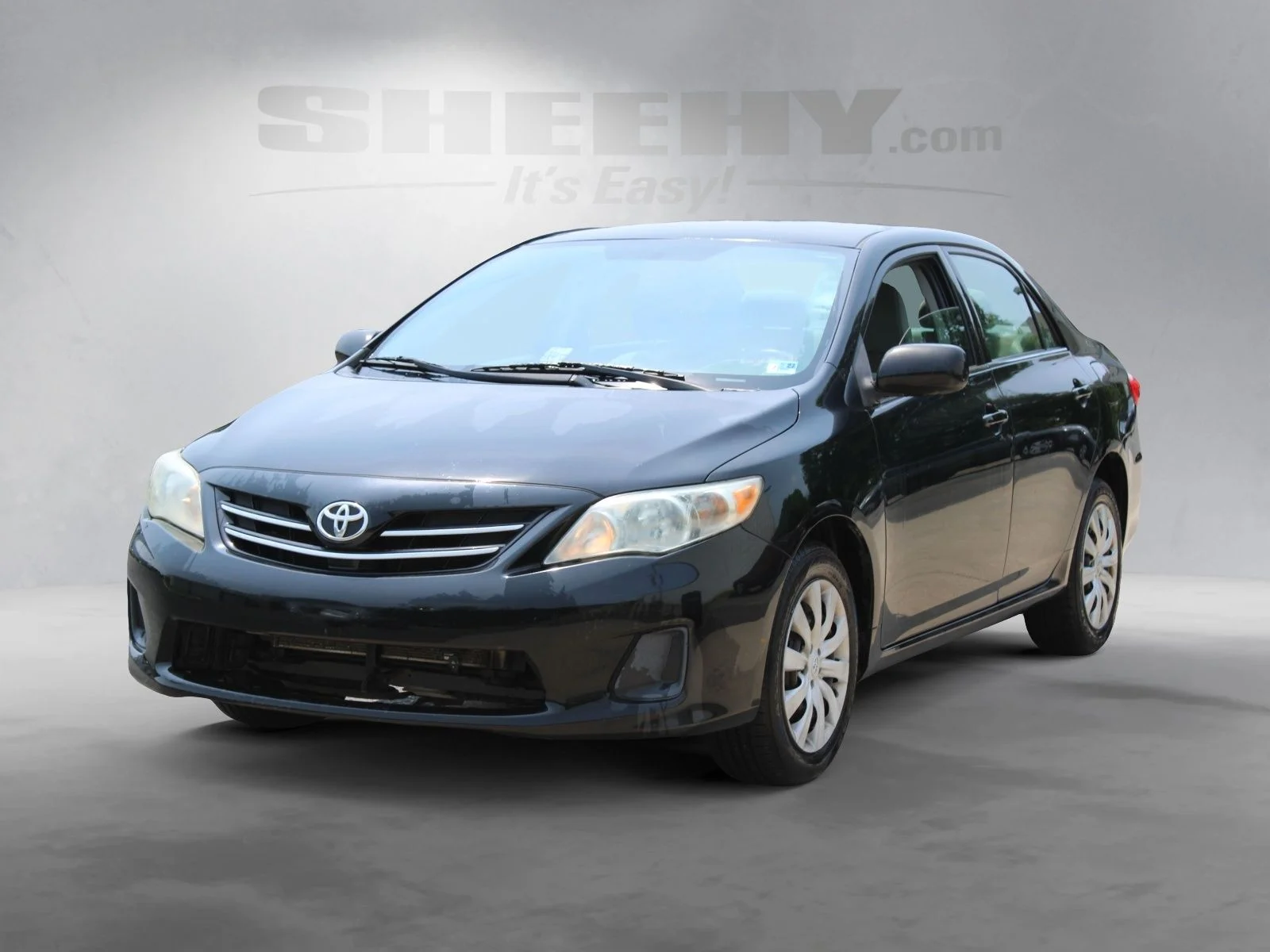 Used 2013 Black Toyota LE image 4