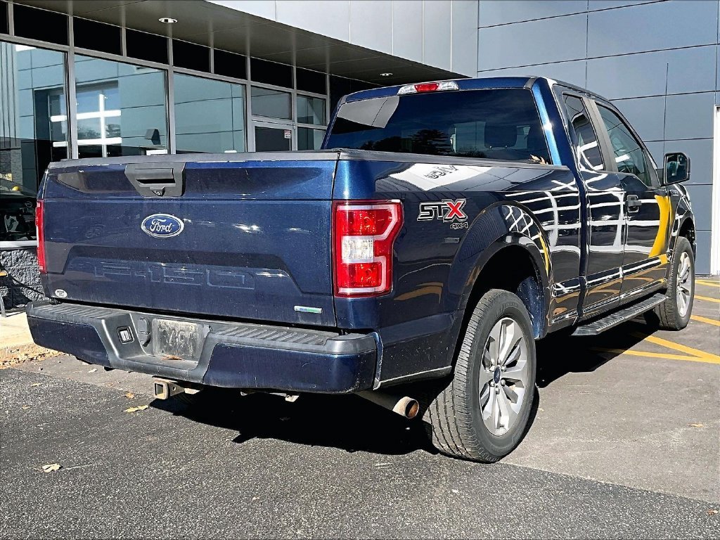Used 2018 Blue Ford XL image 4