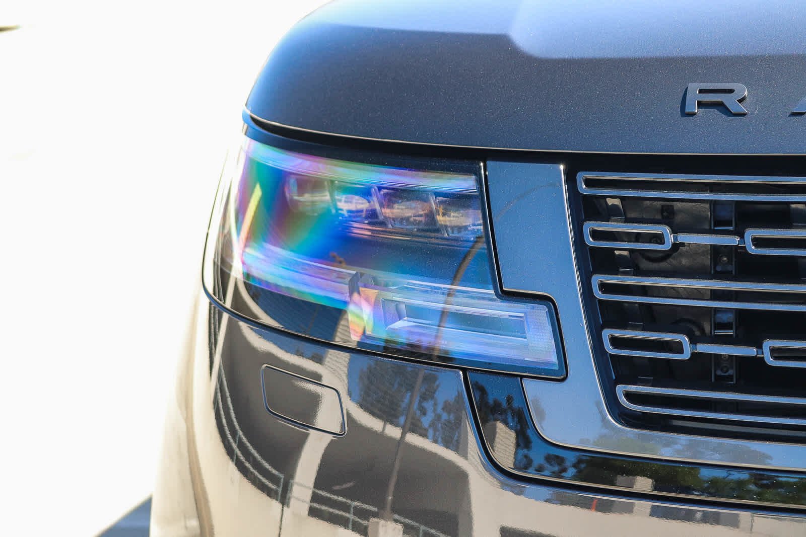 New 2026 Carpathian Grey Land Rover SE image 8