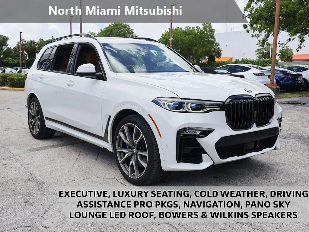 2021 BMW X7 M50i's photo