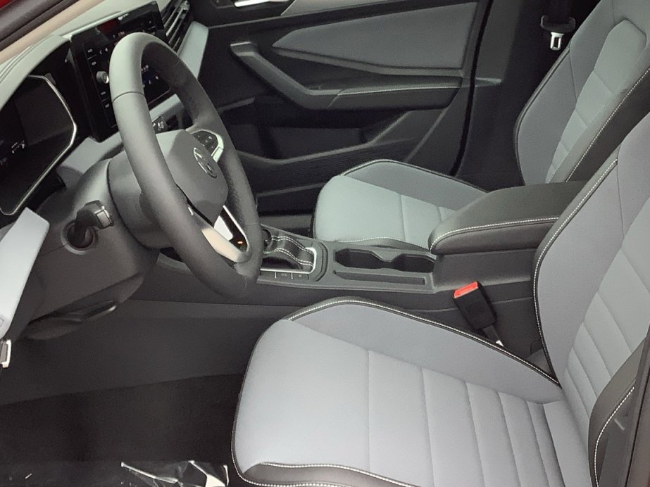 New 2026 Opal White Pearl Volkswagen SE image 22