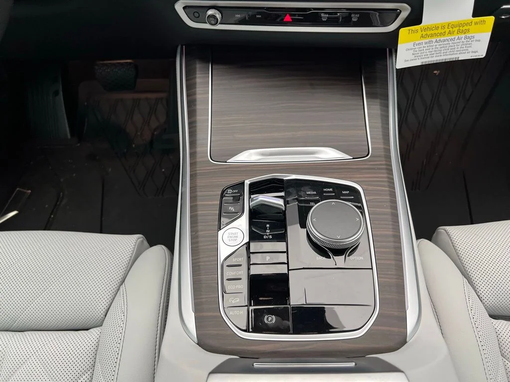 New 2026 Mineral White Metallic BMW xDrive40i image 11