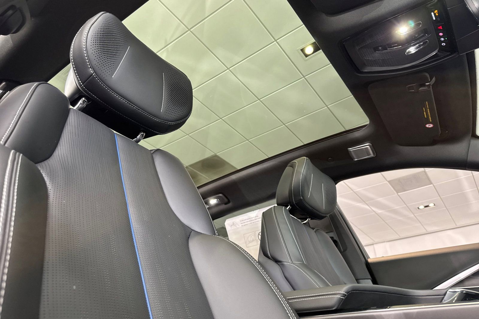 2026 Cadillac LYRIQ V - Photo 17