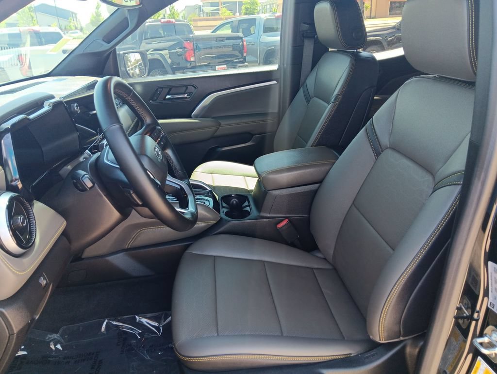 Used 2023 Black Chevrolet ZR2 image 9