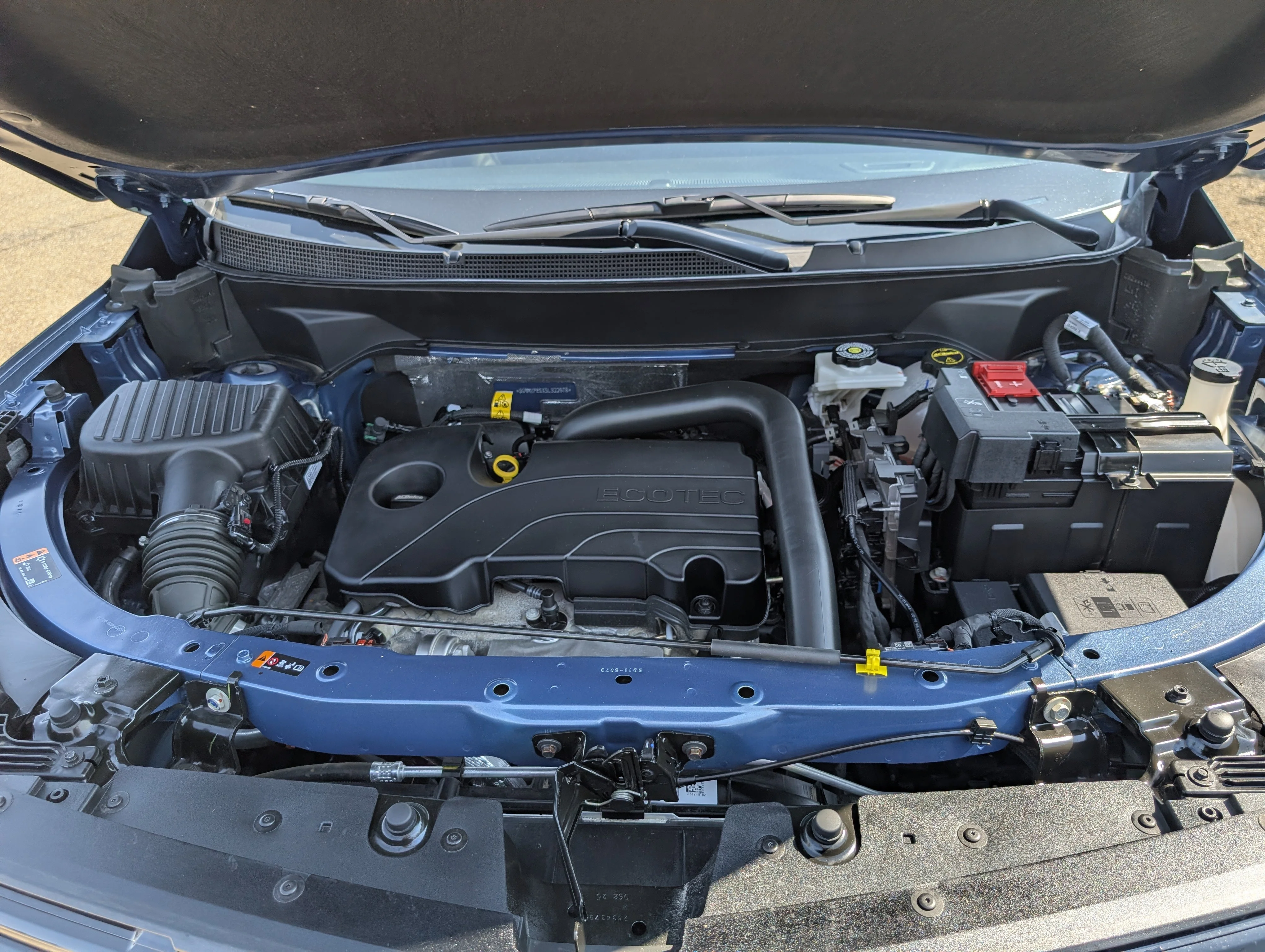 Used 2025 Lakeshore Blue Chevrolet AWD LT image 37