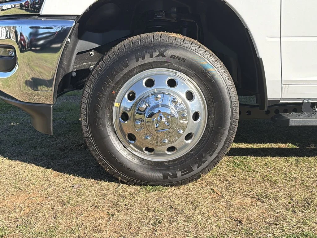 2026 RAM 3500 Chassis Tradesman - Photo 28