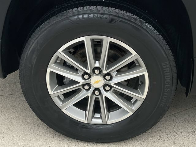 Used 2023 SUMMIT WHITE Chevrolet LT Cloth image 40
