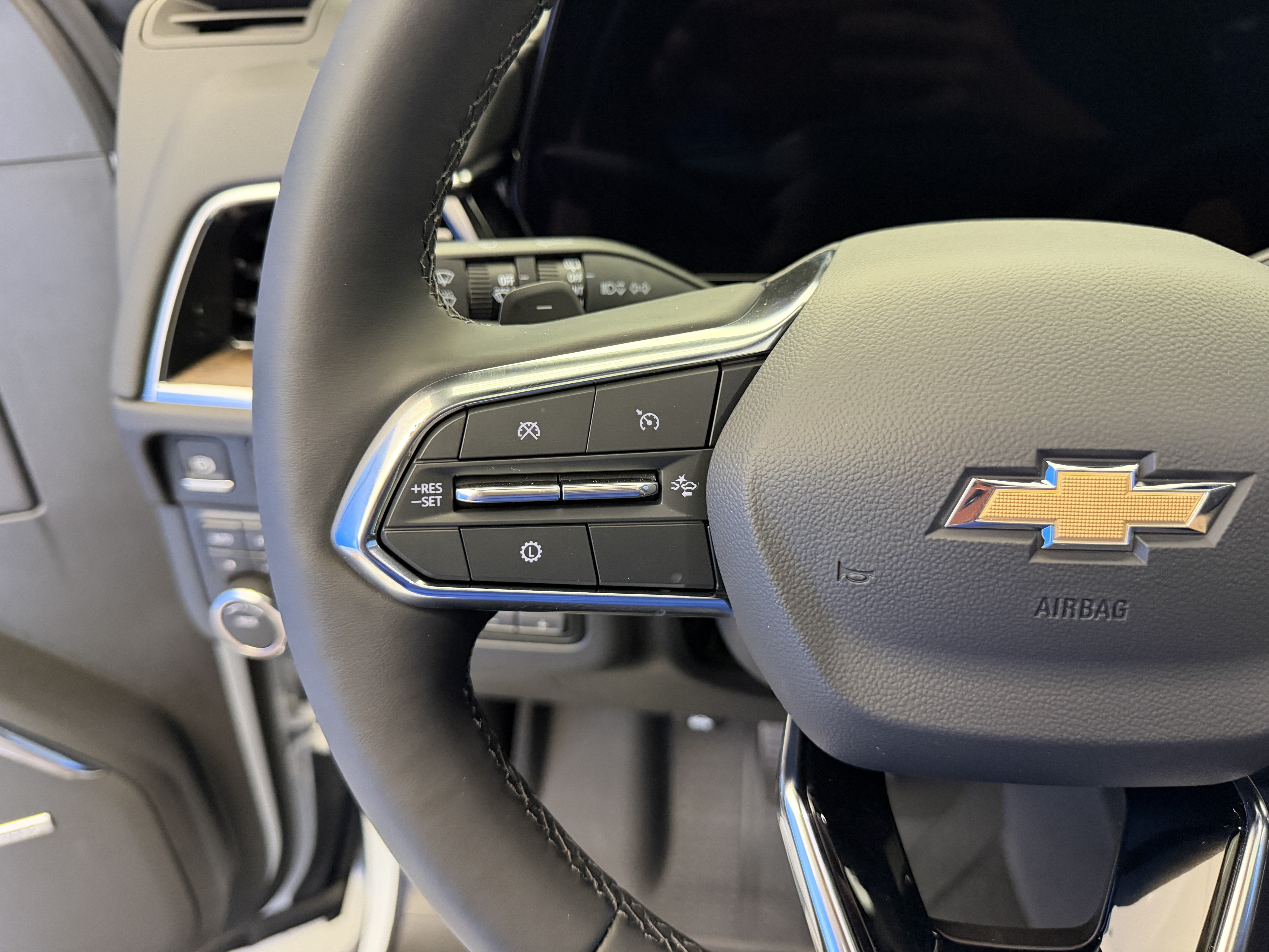 2026 Chevrolet Suburban High Country - Photo 18