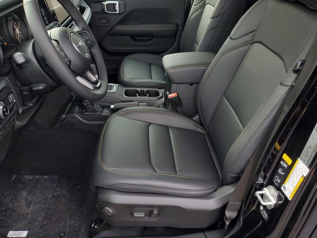 New 2026 Black Clearcoat Jeep Sahara image 16
