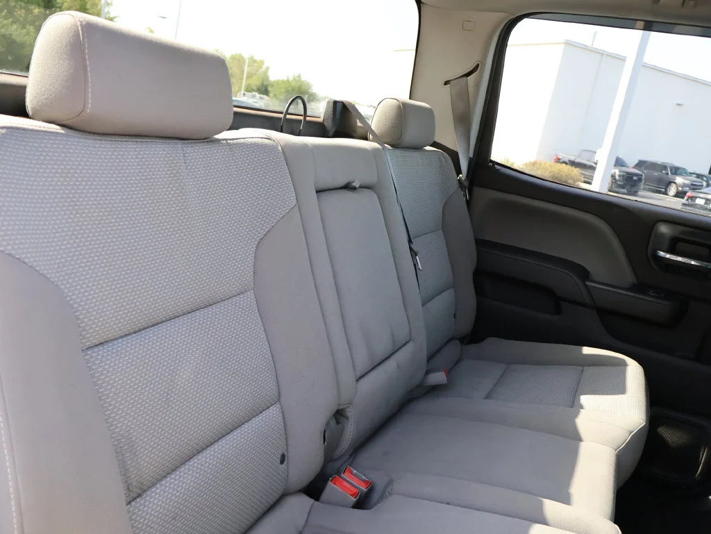 Used 2015 White Chevrolet Work Truck image 27