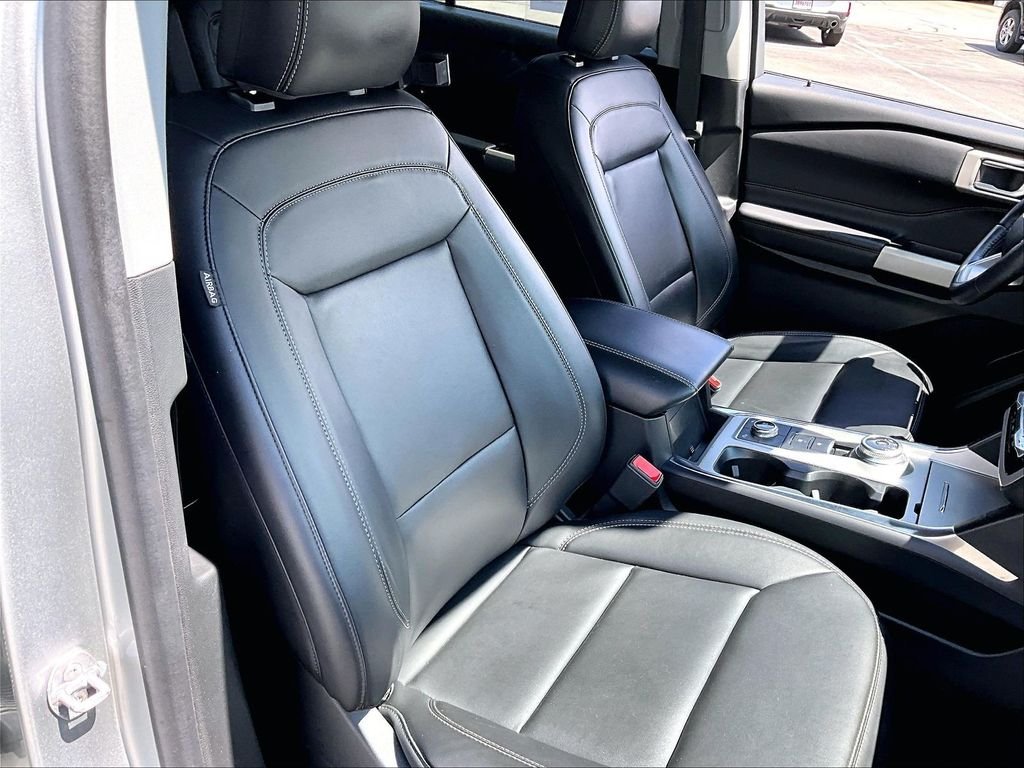 Used 2023 Silver Metallic Ford XLT image 11