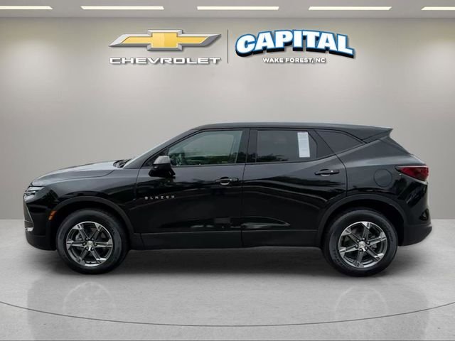 Used 2025 Black Chevrolet LT image 2