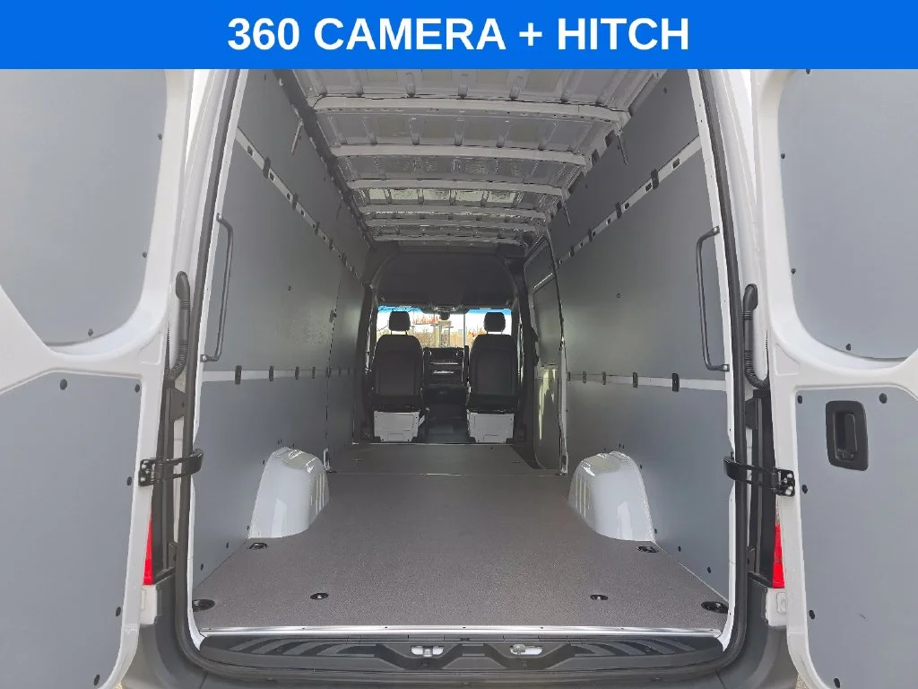New 2026 Arctic White Mercedes-Benz Cargo 170 WB image 12