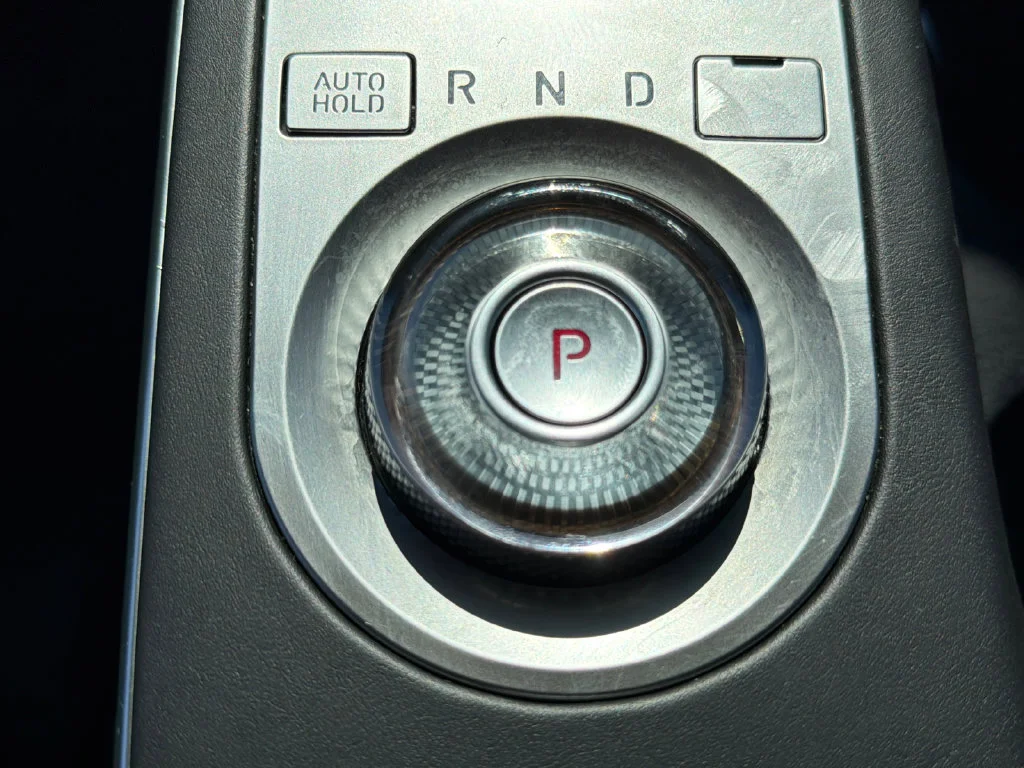 Used 2025 White Genesis 3.5T Sport image 32