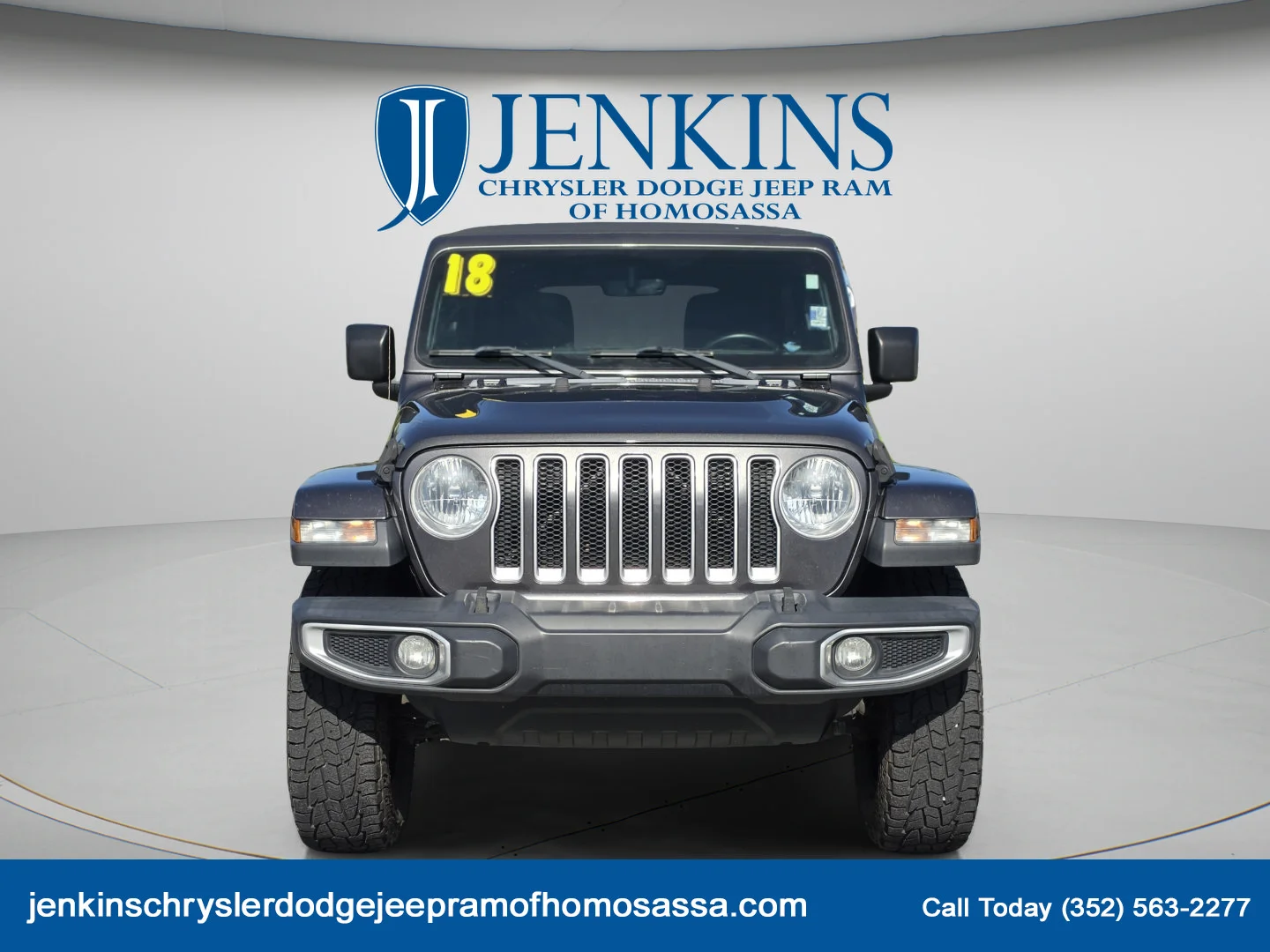 Used 2018 Granite Crystal Metallic Clearcoat Jeep Sahara image 12