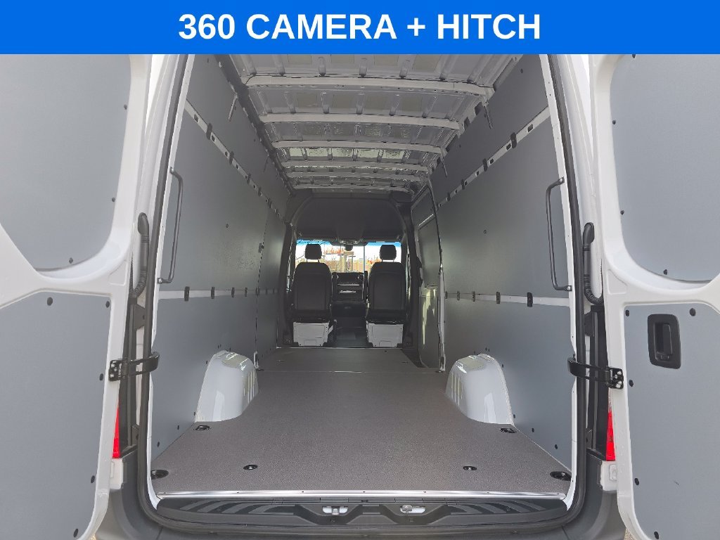 New 2026 Arctic White Mercedes-Benz Cargo 170 WB image 12