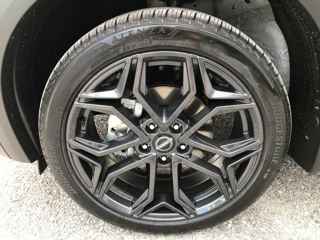 New 2027 Aspen White Tricoat/Super Black Nissan SR image 10