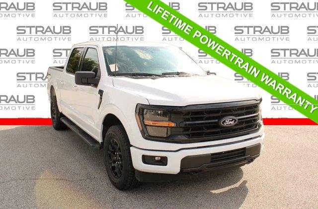 Used 2025 Oxford White Ford XLT image 1